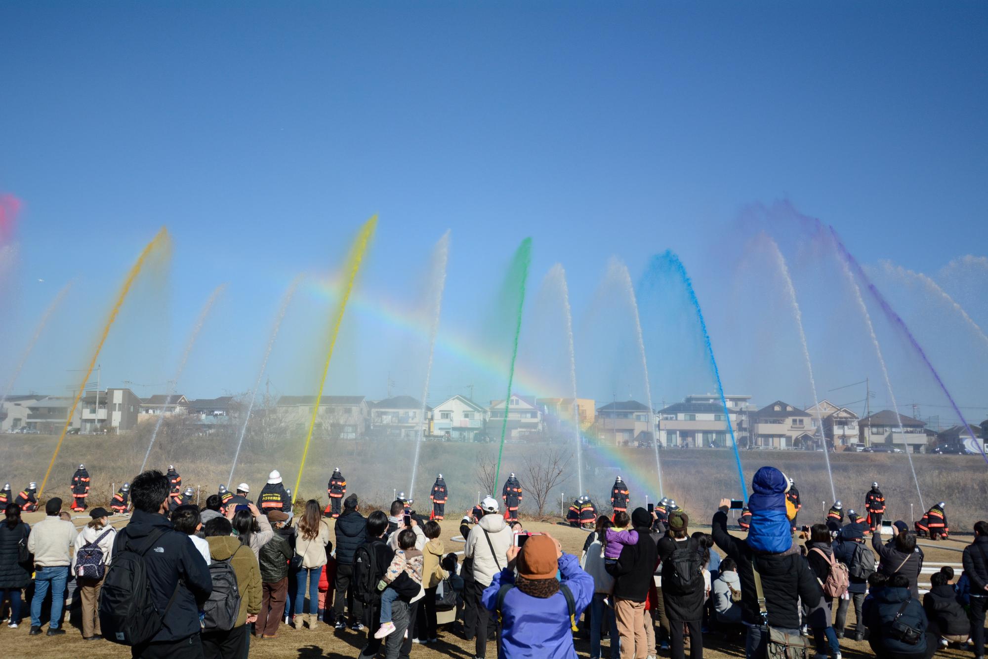 出初式 放水の虹